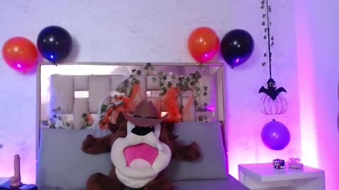 Scarlet online show from 27, 10, 2025