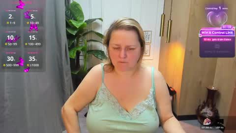 Scarlett online show from 26, 4, 2026