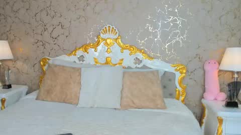 scarlettwallace online show from 11, 3, 2025