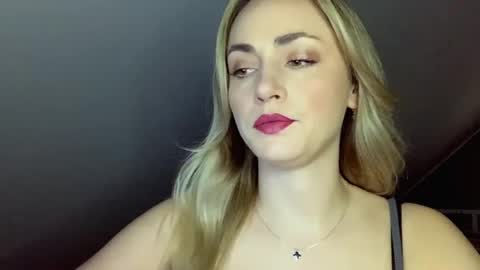 ScarlettxBlonde online show from 16, 5, 2026