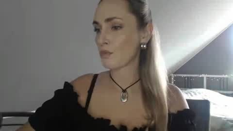 ScarlettxBlonde online show from 15, 6, 2026