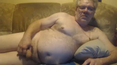 Snapshot of schnapper11 chatting on 2, 1, 2025 schnapper11 online show from 2, 1, 2025