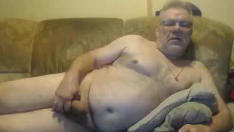 Snapshot of schnapper11 chatting on 9, 1, 2025 schnapper11 online show from 9, 1, 2025
