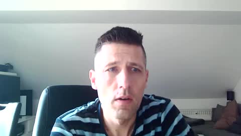 Snapshot of schnuckigeil chatting on 10, 2, 2025 Dildomen online show from 10, 2, 2025