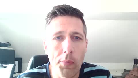 Snapshot of schnuckigeil chatting on 4, 3, 2025 Dildomen online show from 4, 3, 2025