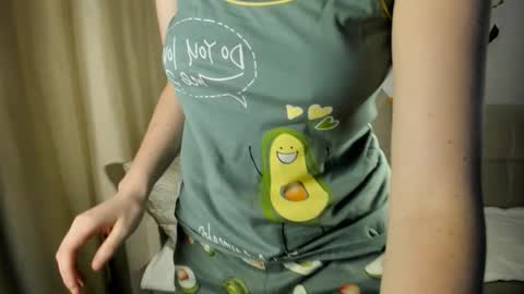 Snapshot of schoolg1rl chatting on 8, 10, 2025 schoolg1rl online show from 8, 10, 2025
