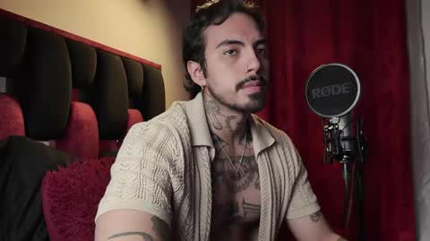 Snapshot of scockpion_ chatting on 1, 6, 2026 Alejandro help me to reach 200 thumps up online show from 1, 6, 2026