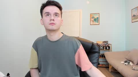 Thomas brunette and Alex blond online show from 18, 2, 2025