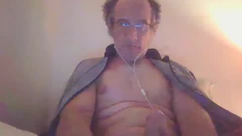 Snapshot of scotchwhieskie chatting on 6, 12, 2024 scotchwhieskie online show from 6, 12, 2024