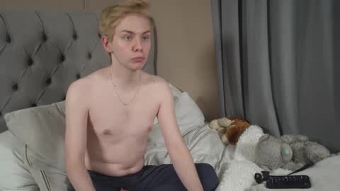 Snapshot of scottish_twink01 chatting on 25, 2, 2026 danny online show from 25, 2, 2026