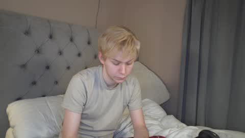 Snapshot of scottish_twink01 chatting on 3, 3, 2026 danny online show from 3, 3, 2026
