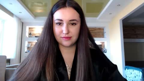 Elizabeth  online show from 5, 3, 2025