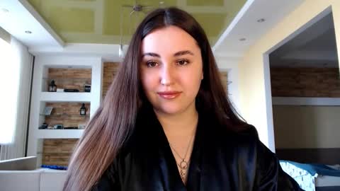 Elizabeth  online show from 11, 3, 2025