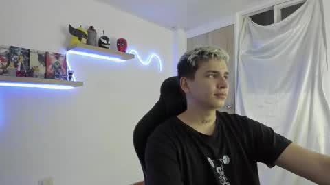 Snapshot of sebas__23 chatting on 24, 11, 2025 Sebastin online show from 24, 11, 2025