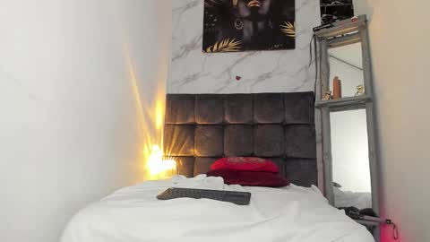 Snapshot of sebas_n_aly chatting on 11, 10, 2025 ely online show from 11, 10, 2025