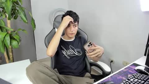 Snapshot of sebas_rosse chatting on 11, 3, 2026 sebastian online show from 11, 3, 2026