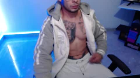 Snapshot of sebastian_025 chatting on 10, 9, 2025 Sebastian online show from 10, 9, 2025