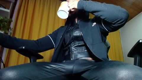 Snapshot of sebastian_025 chatting on 17, 5, 2026 Sebastian online show from 17, 5, 2026