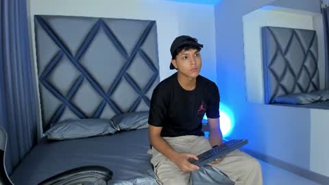 Snapshot of sebastiann_04 chatting on 23, 6, 2026 sebastiann_04 online show from 23, 6, 2026