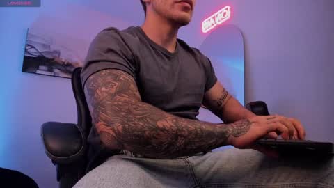 Lucian Sinclair online show from 17, 1, 2025