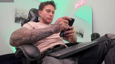 Lucian Sinclair online show from 1, 3, 2025