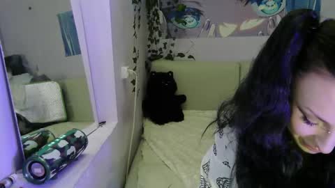 Snapshot of secret_bloom chatting on 19, 11, 2025 secret_bloom online show from 19, 11, 2025