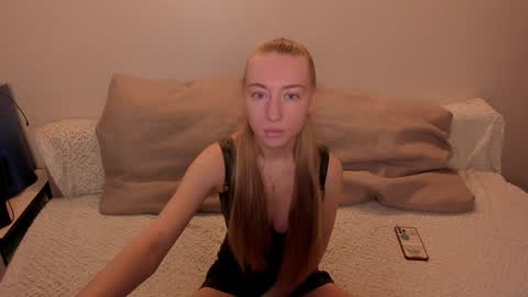 Snapshot of secret_dreams_ chatting on 16, 12, 2024 Amanda and pair in a real life we love each other but can play with you online show from 16, 12, 2024