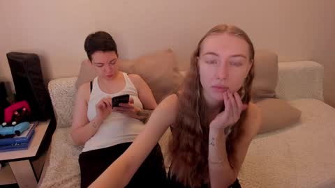 Snapshot of secret_dreams_ chatting on 13, 2, 2025 Amanda and pair in a real life we love each other but can play with you online show from 13, 2, 2025