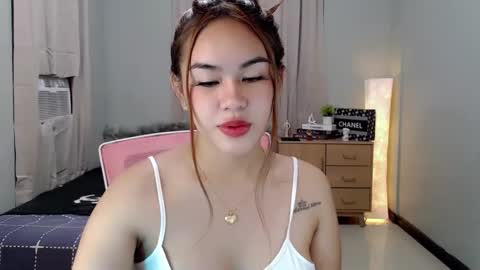 Snapshot of secret_lover22 chatting on 12, 2, 2025 Chloe online show from 12, 2, 2025