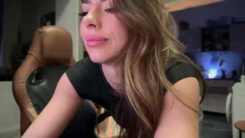 Secret Lovers online show from 16, 1, 2026