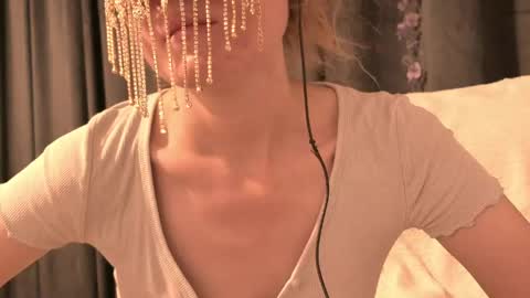 Snapshot of secretanni chatting on 28, 5, 2026 Anni online show from 28, 5, 2026