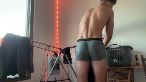 Snapshot of secretboy299 chatting on 17, 5, 2026 secretboy299 online show from 17, 5, 2026