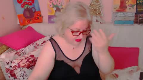 Snapshot of secretloverbbw chatting on 19, 5, 2026 Alice online show from 19, 5, 2026