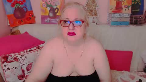 Snapshot of secretloverbbw chatting on 8, 7, 2026 Alice online show from 8, 7, 2026