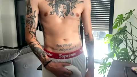 Snapshot of secretlust96 chatting on 4, 8, 2026 secretlust96 online show from 4, 8, 2026