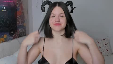 Anna online show from 2, 2, 2025