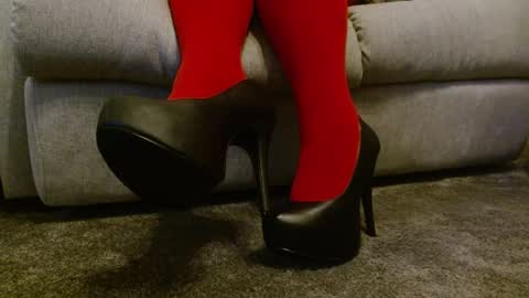 Snapshot of secretshoes chatting on 29, 6, 2026 Secret Shoes online show from 29, 6, 2026