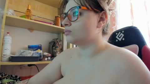 seductive_she_wolf online show from 19, 4, 2026