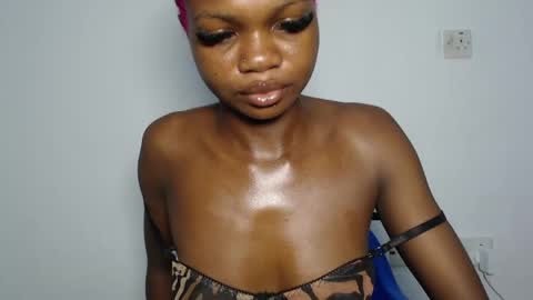 Snapshot of seductive_sugar247 chatting on 2, 4, 2026 seductive_sugar247 online show from 2, 4, 2026