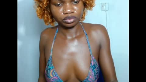 Snapshot of seductive_sugar247 chatting on 24, 4, 2026 seductive_sugar247 online show from 24, 4, 2026