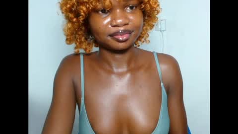 Snapshot of seductive_sugar247 chatting on 25, 4, 2026 seductive_sugar247 online show from 25, 4, 2026