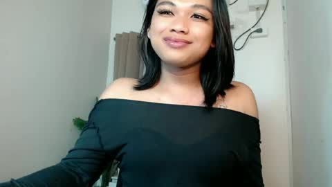 Snapshot of seductivedeluxe69 chatting on 7, 7, 2026 Deluxe online show from 7, 7, 2026