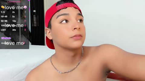 seductivo online show from 1, 2, 2025