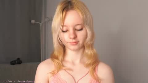 Snapshot of seebunny chatting on 15, 7, 2026 See Its honey bunny im Lana online show from 15, 7, 2026