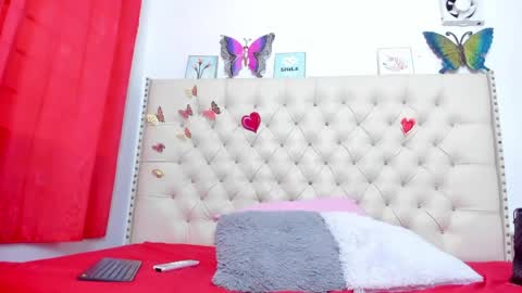 Snapshot of selena_beautyy chatting on 4, 5, 2026 selena_beautyy online show from 4, 5, 2026