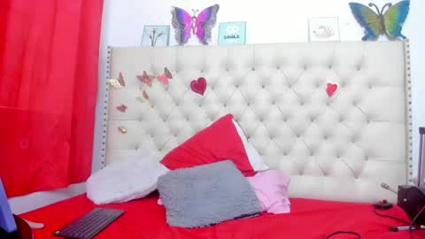 Snapshot of selena_beautyy chatting on 9, 5, 2026 selena_beautyy online show from 9, 5, 2026
