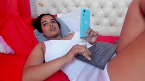 Snapshot of selena_beautyy chatting on 11, 5, 2026 selena_beautyy online show from 11, 5, 2026