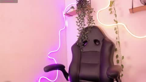 Snapshot of selena_ferreira chatting on 15, 4, 2026 Selena online show from 15, 4, 2026