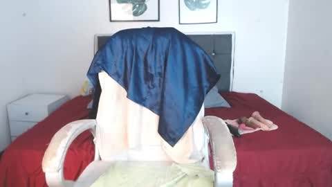 Snapshot of selena_hotmilf chatting on 25, 5, 2026 Selena online show from 25, 5, 2026