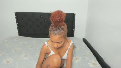 Snapshot of selena_sexi1 chatting on 14, 9, 2025 selena_sexi1 online show from 14, 9, 2025